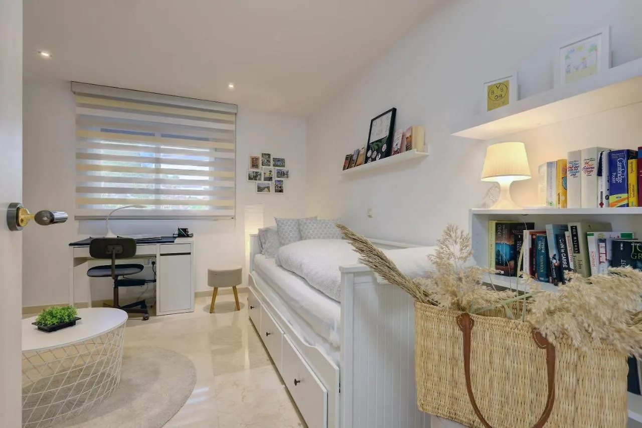 אסטפונה Dominion Beach Vanvitelli 139
